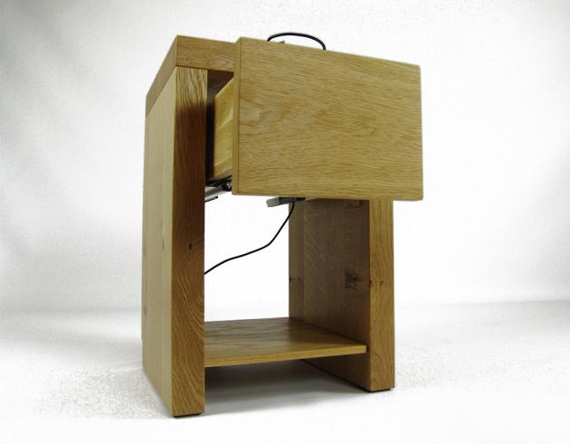 Nachttisch aus Eiche massiv mit einer Schublade