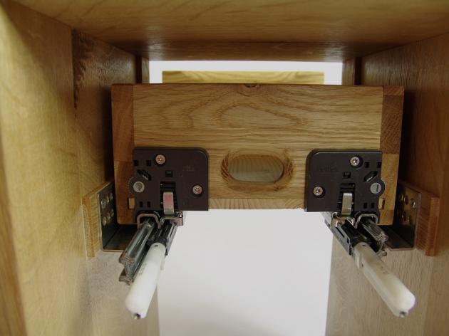 Nachttisch aus Eiche massiv mit einer Schublade