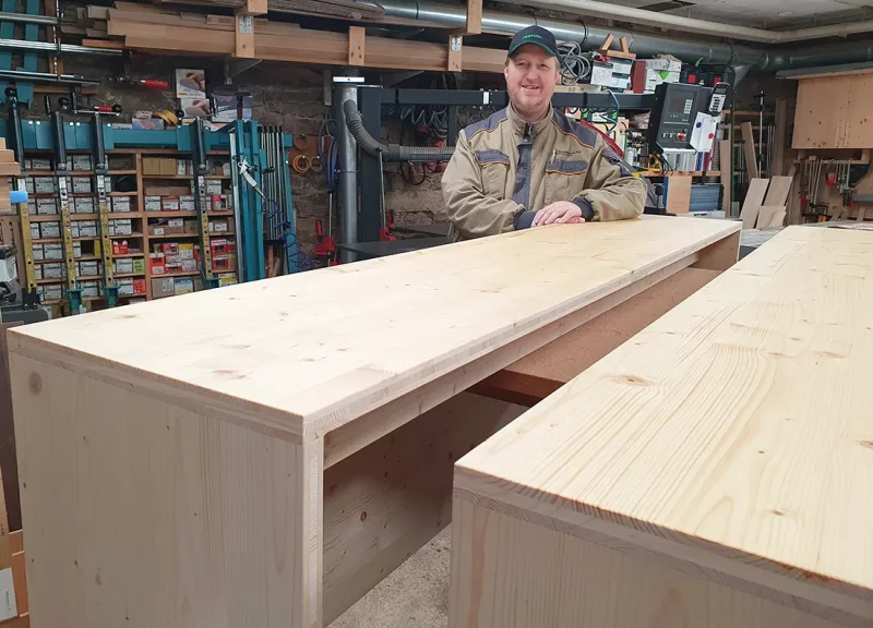 Chorpodeste aus Fichte - stapelbar & mobil