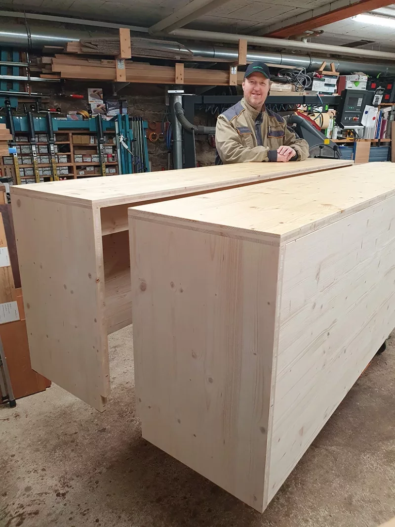 Chorpodeste aus Fichte - stapelbar & mobil