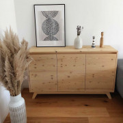 Sideboard aus massivem Fichte-Altholz