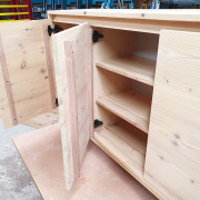 Sideboard aus massivem Fichte-Altholz