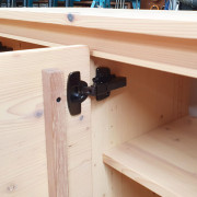 Sideboard aus massivem Fichte-Altholz