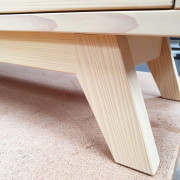 Sideboard aus massivem Fichte-Altholz