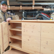 Sideboard aus massivem Fichte-Altholz