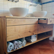 Waschtisch aus Asteiche massiv mit vier Schubkästen