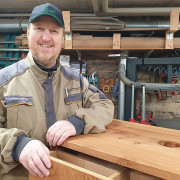 Waschtisch aus Asteiche massiv mit vier Schubkästen