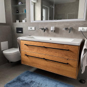 Waschtisch aus Asteiche massiv mit zwei Schubkästen