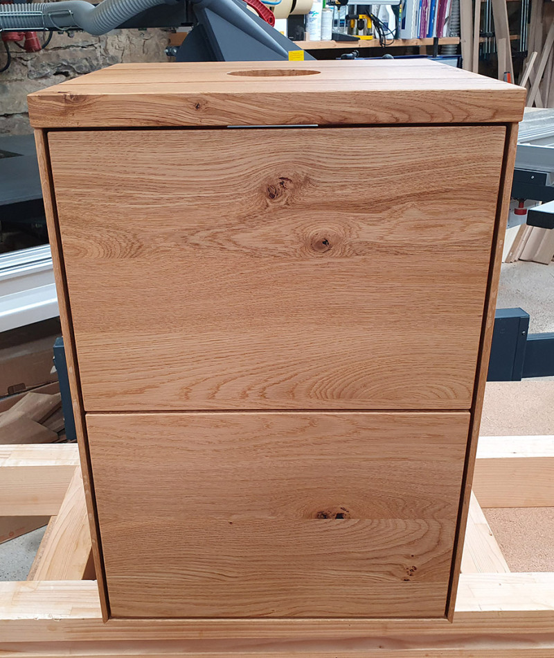 Waschtisch aus Asteiche massiv mit zwei Schubkäste Waschtisch aus Asteiche massiv mit zwei Schubkäste