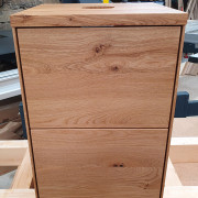 Waschtisch aus Asteiche massiv mit zwei Schubkäste