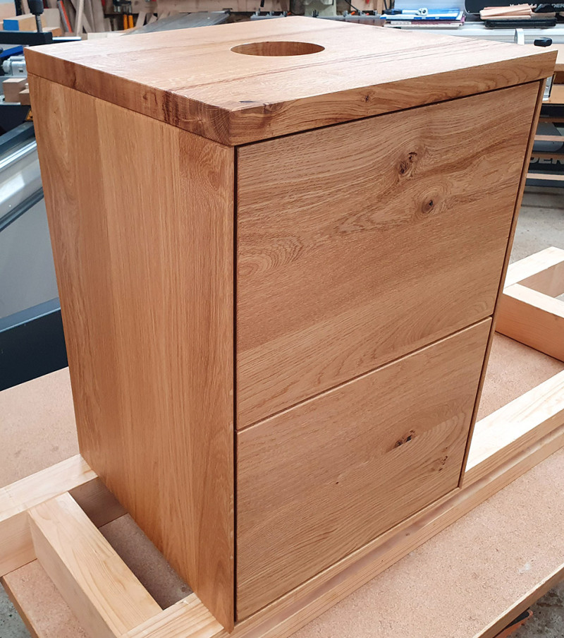 Waschtisch aus Asteiche massiv mit zwei Schubkäste Waschtisch aus Asteiche massiv mit zwei Schubkäste