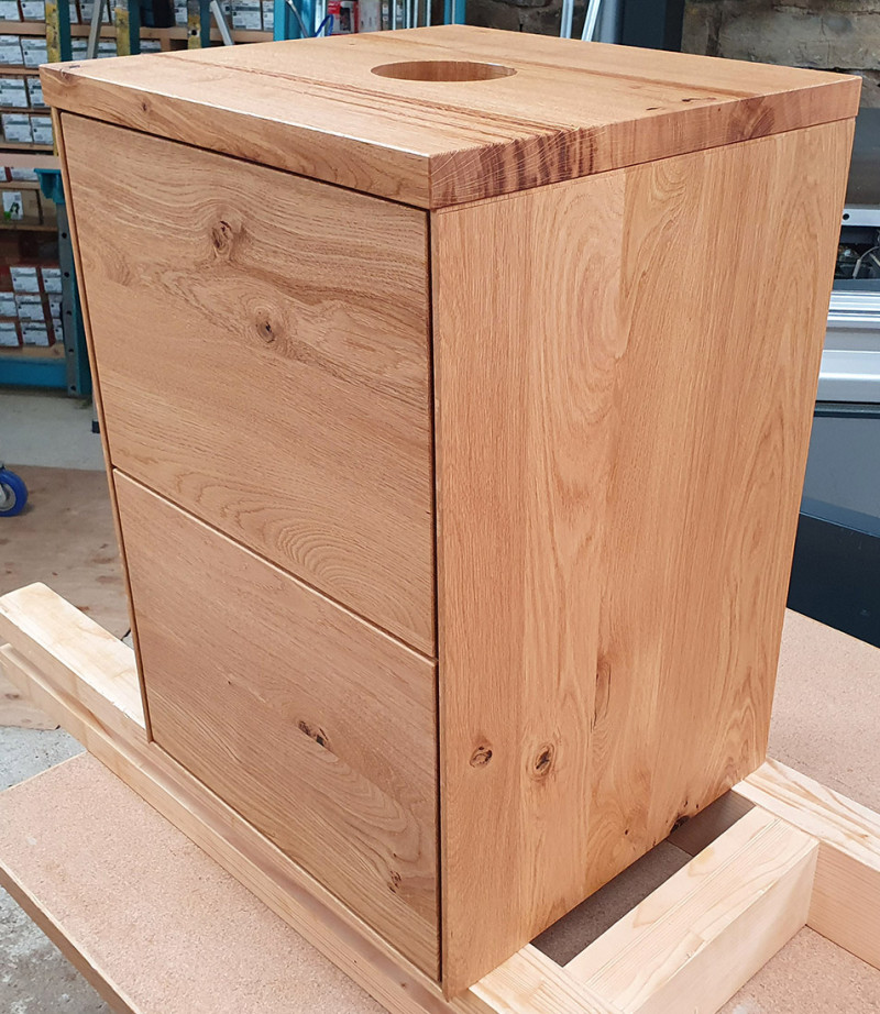 Waschtisch aus Asteiche massiv mit zwei Schubkäste Waschtisch aus Asteiche massiv mit zwei Schubkäste