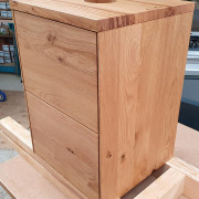 Waschtisch aus Asteiche massiv mit zwei Schubkäste