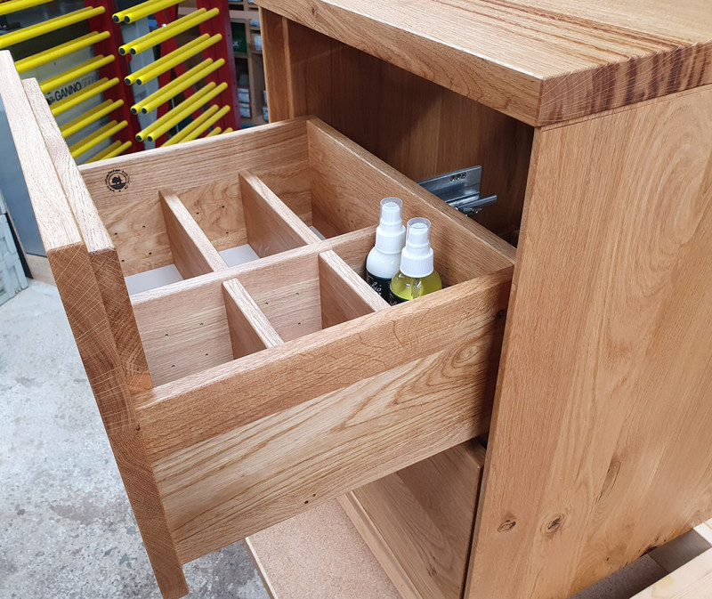 Waschtisch aus Asteiche massiv mit zwei Schubkäste Waschtisch aus Asteiche massiv mit zwei Schubkäste