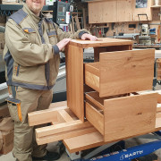 Waschtisch aus Asteiche massiv mit zwei Schubkäste