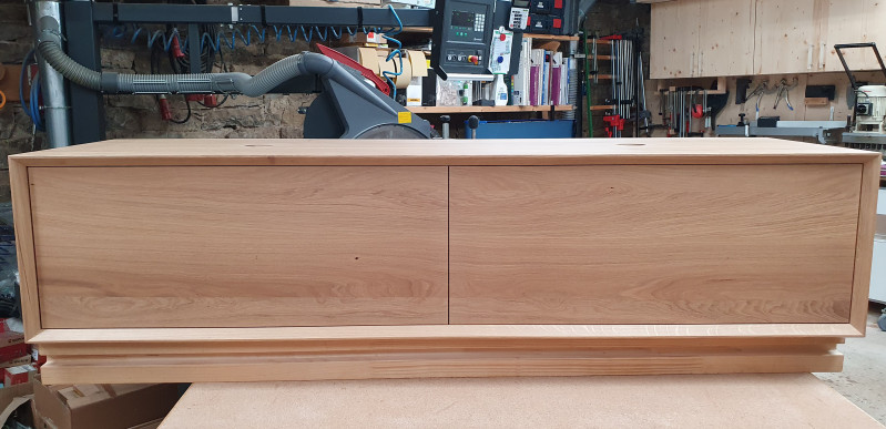 Waschtisch aus Eiche massiv mit zwei Schubkästen