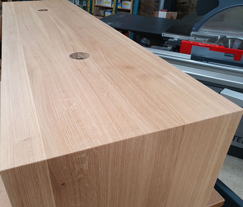 Waschtisch aus Eiche massiv mit zwei Schubkästen