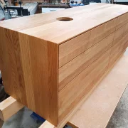 Waschtisch aus Eiche massiv mit sieben Schubkästen