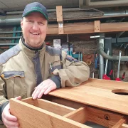 Waschtisch aus Eiche massiv mit sieben Schubkästen