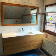 Waschtisch aus Eiche massiv mit vier Schubkästen