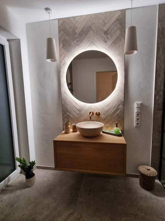 Waschtisch aus Eiche massiv mit einem Schubkasten