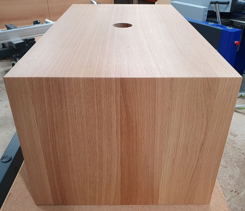 Waschtisch aus Eiche massiv mit einem Schubkasten