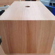 Waschtisch aus Eiche massiv mit einem Schubkasten