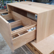 Waschtisch aus Eiche massiv mit einem Schubkasten