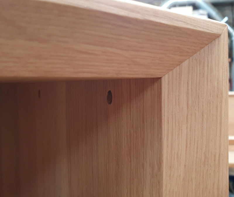 Waschtisch aus Eiche massiv mit einem Schubkasten