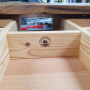 Waschtisch aus original alten Eichenbalken mit zwei Schubkasten