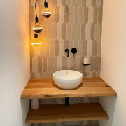 Waschtischplatte aus Asteiche mit Ablageplatte Stärke 4 cm